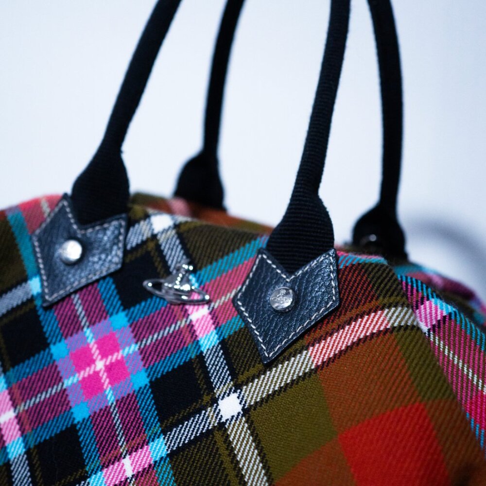 Vivienne Westwod Tartan Duffle Handbag - Picture 9 of 10